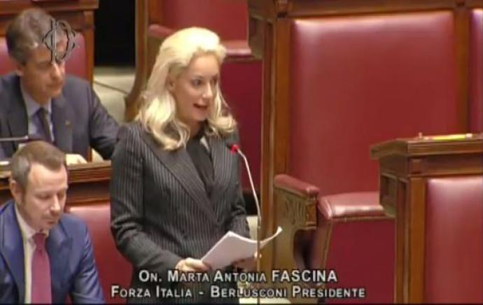 Berlusconi ha una nuova fidanzata, Marta Fascina. Ha lasciato Francesca Pascale