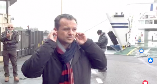 Bloccate 90 persone irregolare ai traghetti per Messina. Sindaco De Luca: “E il Viminale diceva che era tutto ok”. Pomeriggio controlli ai treni
