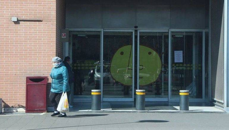 Due giovani di Caltagirone denunciati. Erano usciti domenica a far la spesa, quando i supermercati erano chiusi
