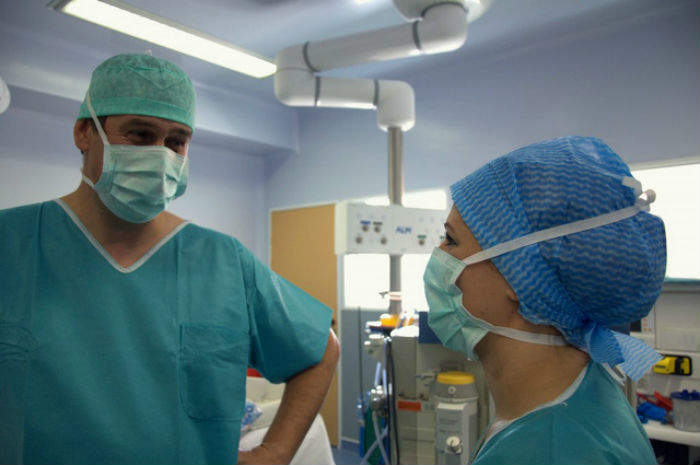 Negli ospedali siciliani mancano le mascherine filtranti a norma. Si lavora solo con le monouso inadeguate.