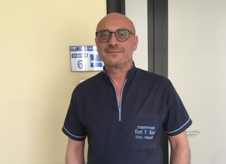 Intervento di alta specialità eseguito all’Urologia di Caltagirone. Equipe diretta dal dott. Abate