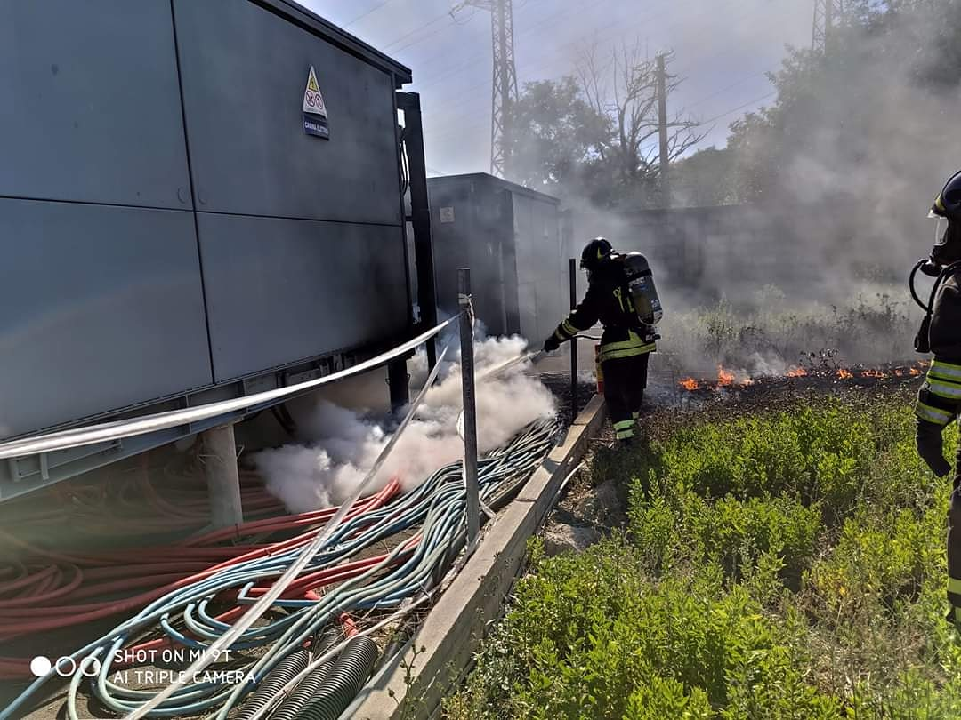 Vigili del Fuoco, Usb denuncia carenza di organico dopo recenti incendi alla zona industriale di Caltagirone