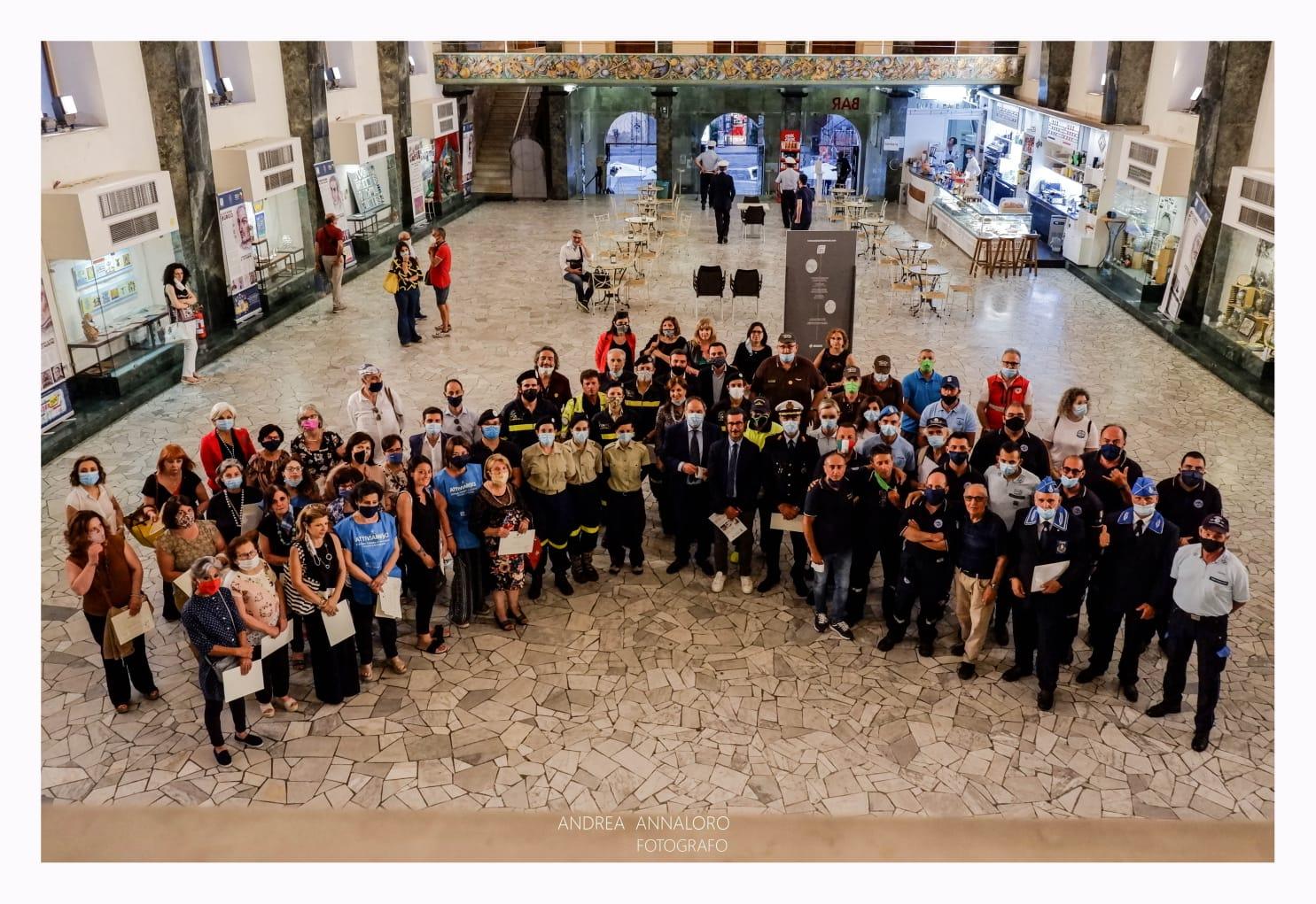 Il volto della Caltagirone generosa e solidale: attestati a chi ha aiutato. FOTO