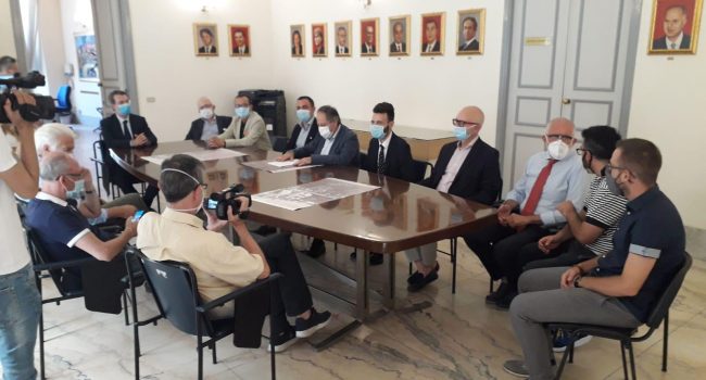 Foto-presentazione-mostra-sul-Senato-civico-2.jpg