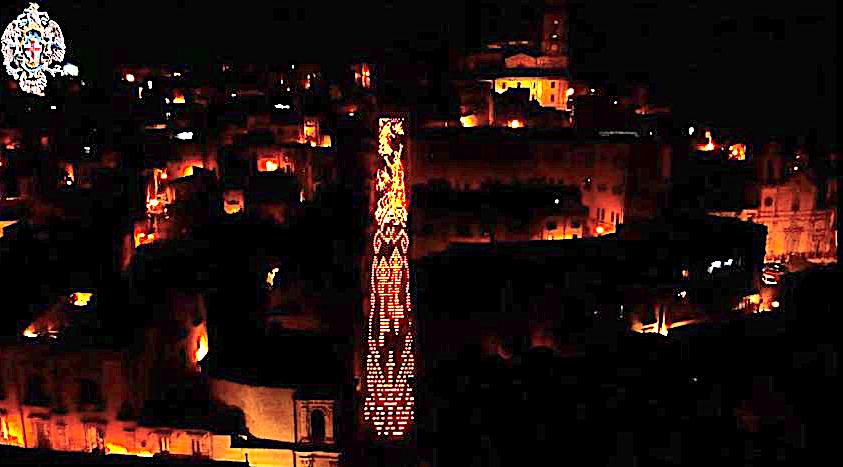 La suggestione della Scala Illuminata. VIDEO DELLA DIRETTA SOCIAL