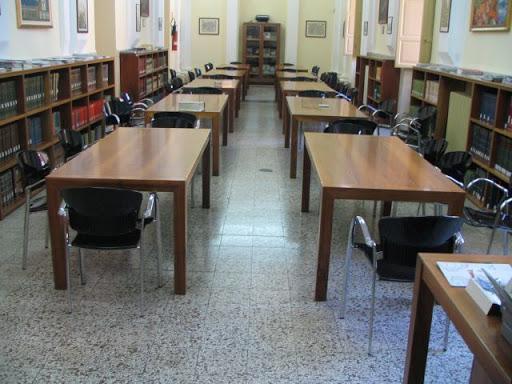 10 mila euro per nuovi libri della biblioteca comunale di Caltagirone
