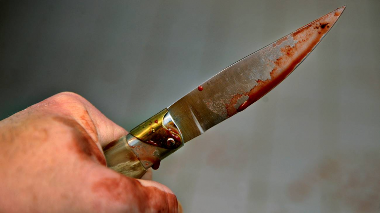 Anziano di 85 anni uccide figlio di 47 al termine di una lite a Palagonia. Gli ha tagliato la gola