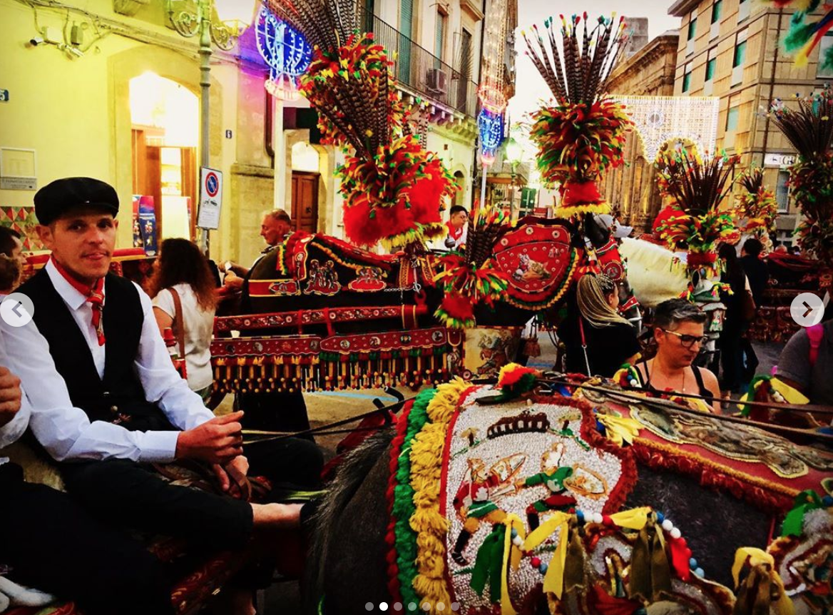 Caltagirone promozione nel mondo con Dolce & Gabbana. Intanto il Codacos presenta esposto: “Non rispettate regole anticovid”
