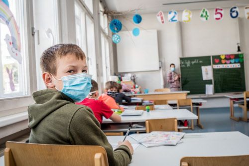 Da sabato a lunedì nuovi tamponi rapidi su studenti e famiglie di 5 istituti di Caltagirone