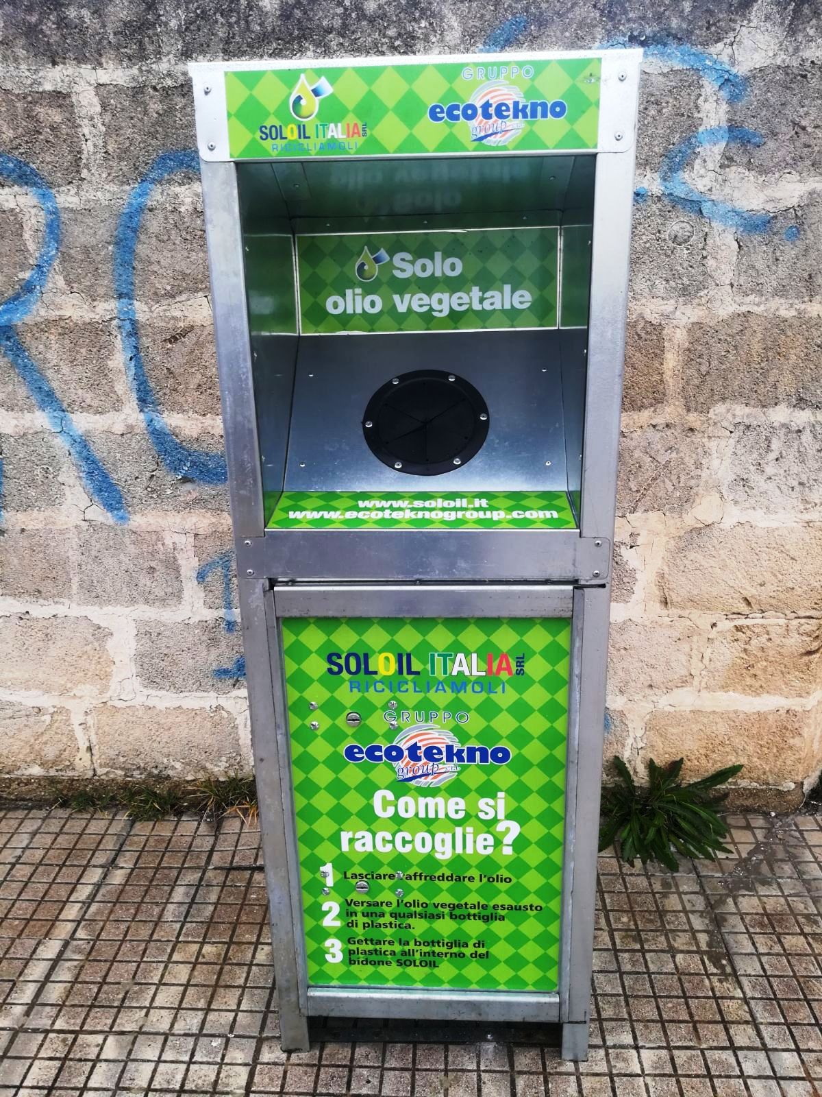 Oli vegetali esausti. Stop all’olio di frittura gettato negli scarichi di lavandino o wc