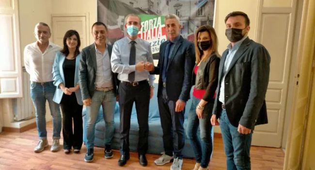 A Caltagirone il consigliere comunale Pippo Carnibella aderisce a Forza Italia