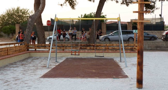 Foto-inaugurazione-parco-giochi-a-Granieri-3.jpg