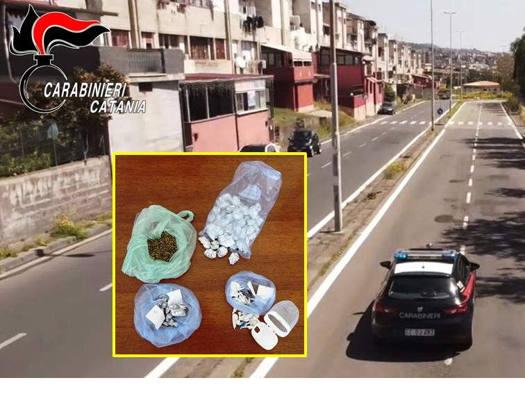 Presi due spacciatori dai Carabinieri. In via Capo Passero a Catania. Uno era al “lavoro” piuttosto che ai domiciliari