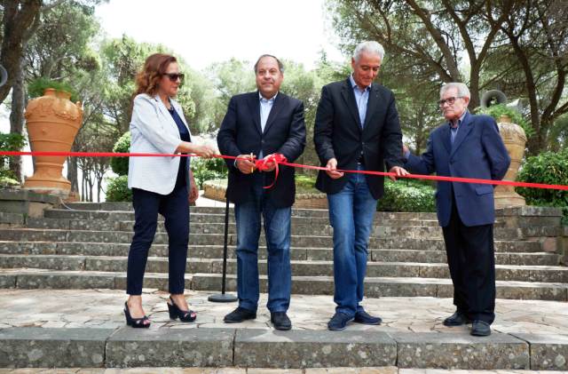 Restaurati i due leoni in terracotta della Villa comunale, grazie a un’iniziativa del Lions Club