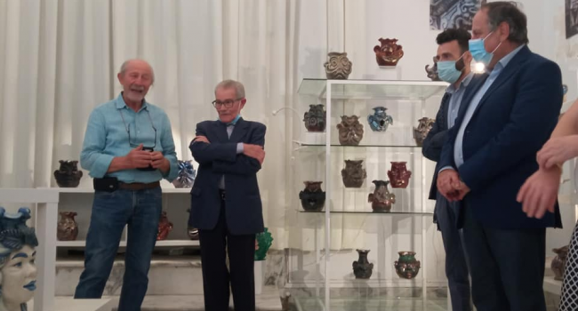 50 anni di storia della bottega Varsallona: inaugurata mostra “Teste stagnate” del maestro Riccardo Varsallona