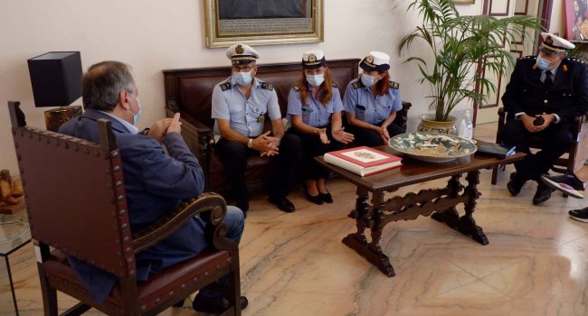 Foto-vigili-urbani-ricevuti-in-municipio-18-agosto-2021.jpg-3.jpg
