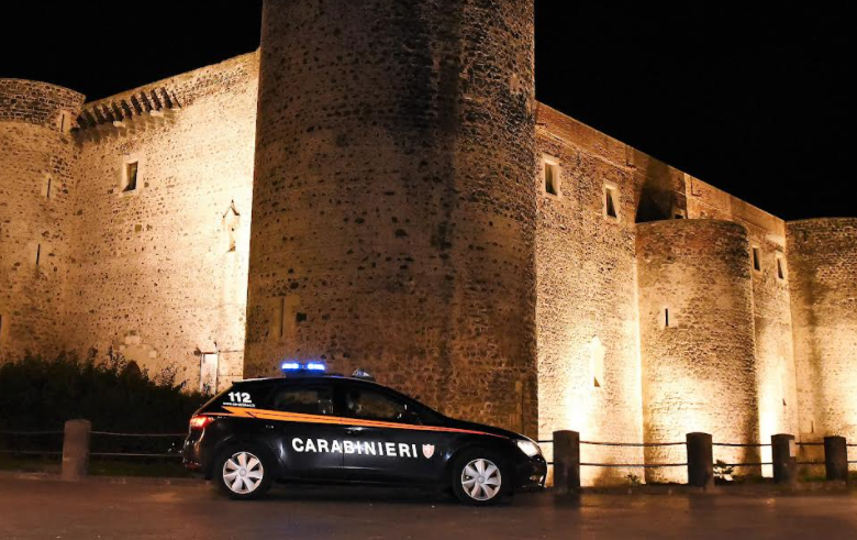 Catania: parcheggiatore abusivo a 14 anni: denunciata la madre