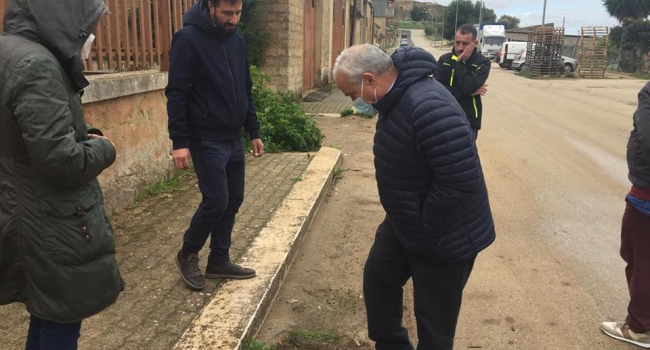 Primi interventi a Granieri. Si liberano i tombini