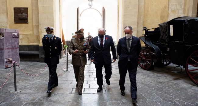 Foto-incontro-con-comandante-regionale-Esercito-e-colonnello-canadese.-3jpg.jpg