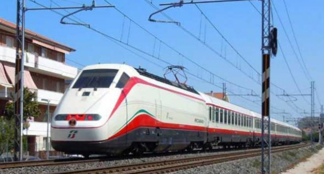 Dal 14 novembre parte il primo treno Freccia in Sicilia. L’annuncio del sottosegretario Cancelleri