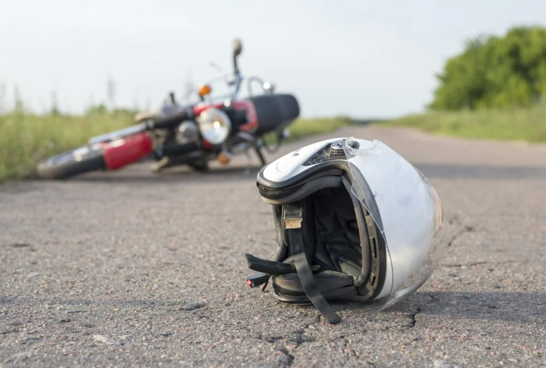 Incidente mortale nella notte, 19enne in moto perde la vita a Caltagirone