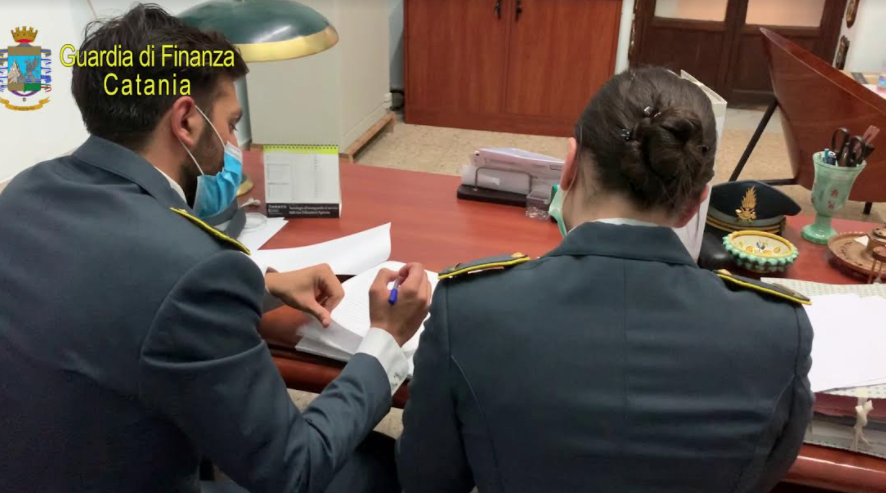 Operazione Moneyblack: 4 arresti e sequestrate 16 società e fondazioni in Italia e all’estero