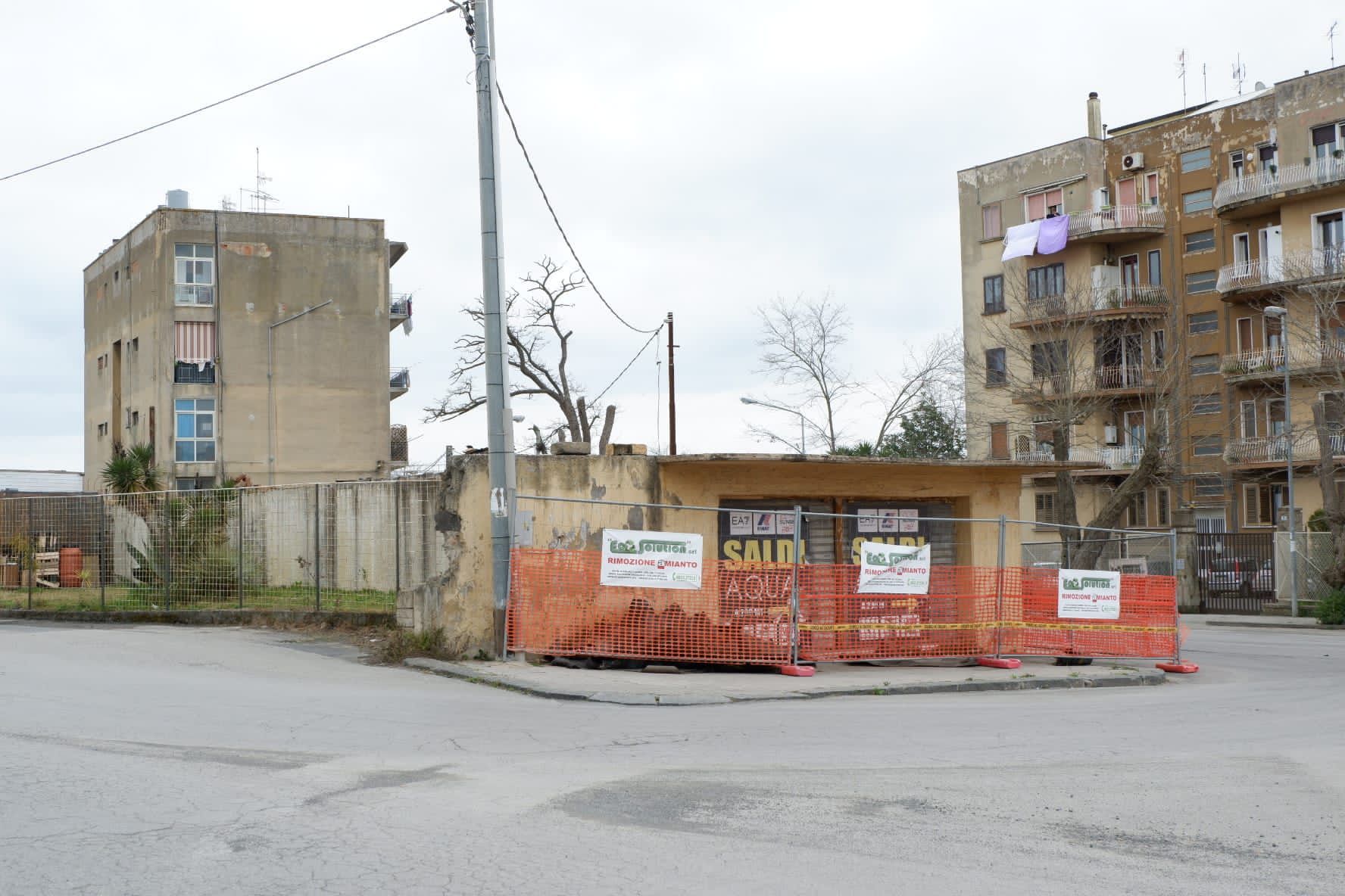 Si demolisce l’immobile abusivo fra via Fontanelle e piazza Risorgimento a Caltagirone