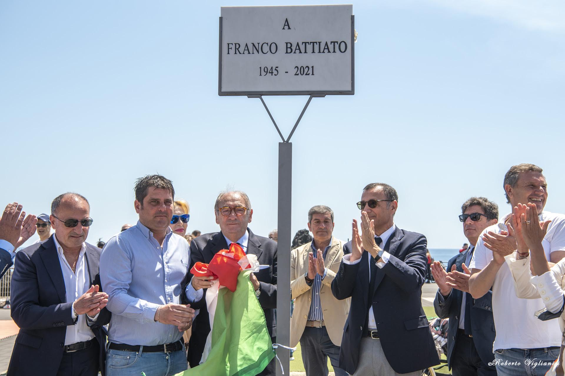 A Catania da oggi c’è piazza Franco Battiato. FOTO
