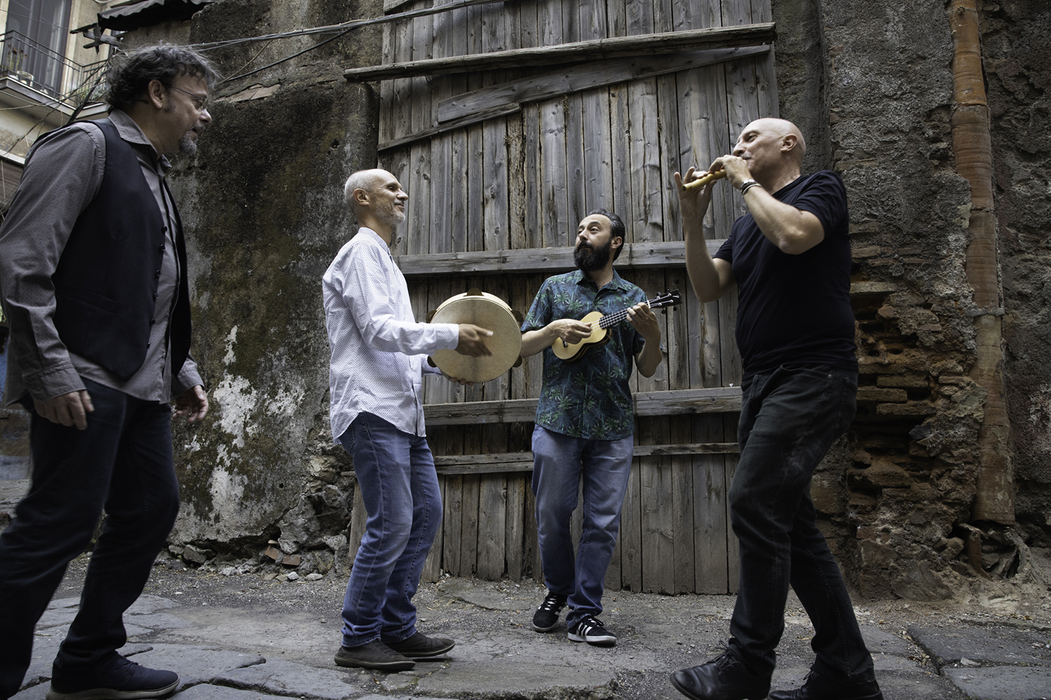 Quartetto AreaSud, per Raizes il folk del Sud italiano. Allo Zo di Catania questo venerdì 9 settembre