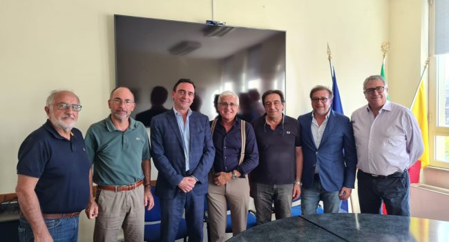 Ospedale Gravina: incontro sindaco Roccuzzo con vertici Asp per potenziare reparti ed evitare trasferimenti medici