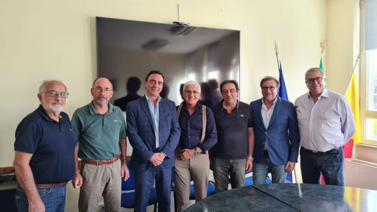 Ospedale Gravina: incontro sindaco Roccuzzo con vertici Asp per potenziare reparti ed evitare trasferimenti medici