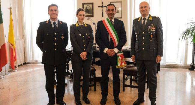 Ricevuto da sindaco Roccuzzo il comandante provinciale Guardia di Finanza, Raimondo