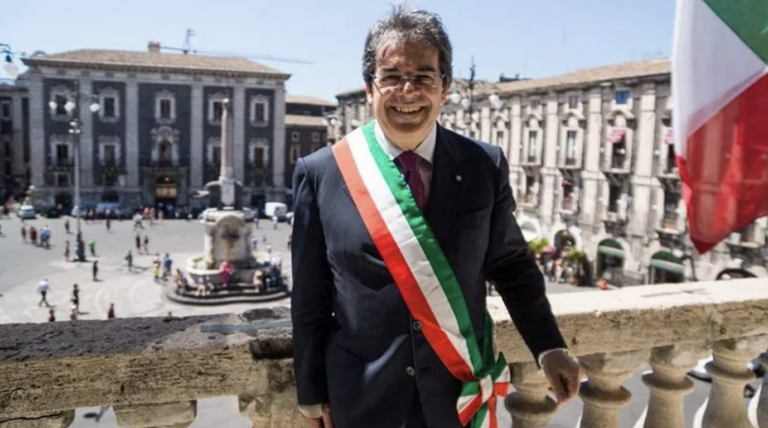 Enzo Bianco si candida a sindaco di Catania. Sciolta la riserva
