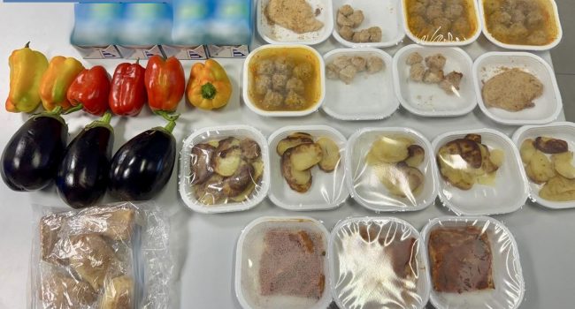 RUBA-ALIMENTI-DESTINATI-AI-PAZIENTI-DEI-REPARTI-DELL’OSPEDALE.-“L’HO-FATTO-PER-I-MIEI-GATTI”-DIPENDENTE-DI-UN’ATTIVITA’-DI-RISTORAZIONE-SORPRESO-IN-FLAGRANZA-DALLA-POLIZIA-DI-STATO.jpg