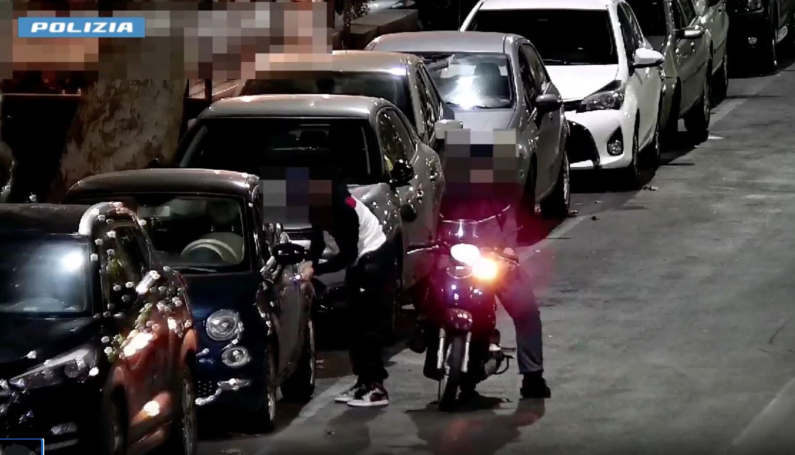 Rubavano automobili e poi chiedevano pagamento per averle indietro. Otto arresti da Polizia
