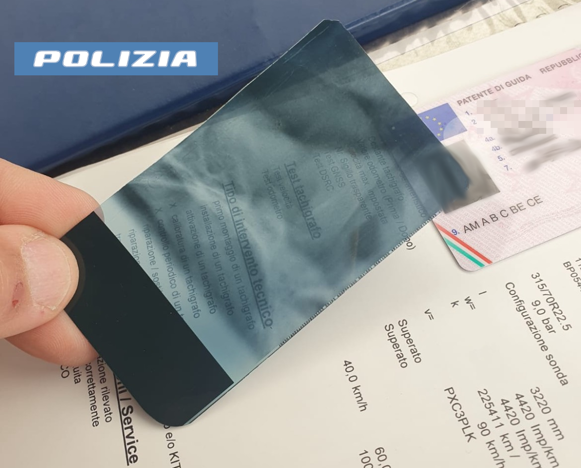 Tempi di guida autotrasportatori, 57enne denunciato dalla Polizia