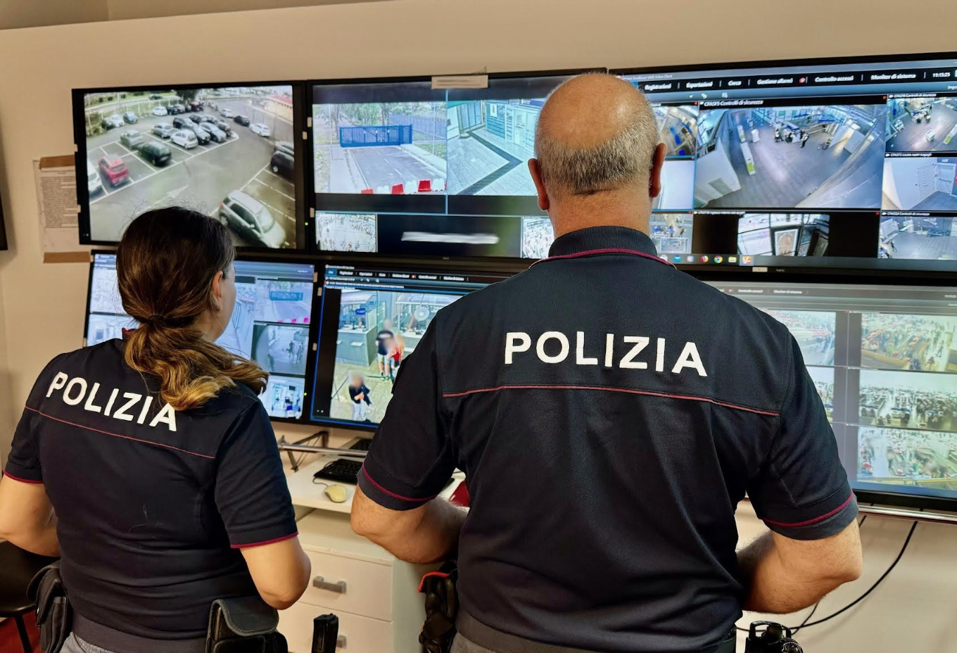 Ruba un paio di occhiali prima di partire in aereo, passeggero denunciato a Catania