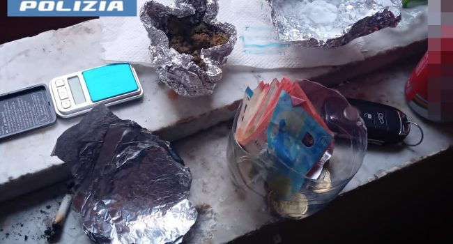 Una “crack room” e casa di spaccio al quartiere San Cristoforo di Catania. Intervento della Polizia