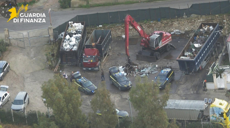 Traffico illecito di rifiuti e l’ombra dell’ecomafia: scatta l’operazione della DDA con 20 misure cautelari