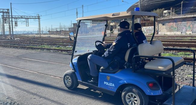 Quattro giovani orpresi a rubare in un’imbarcazione danneggiata dal ciclone Harry. A Catania