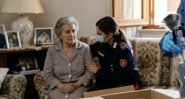 Truffa del “finto Carabiniere”: anziana consegnò 18 mila euro e gioielli, arrestato un 38enne grazie al DNA lasciato su un bicchiere